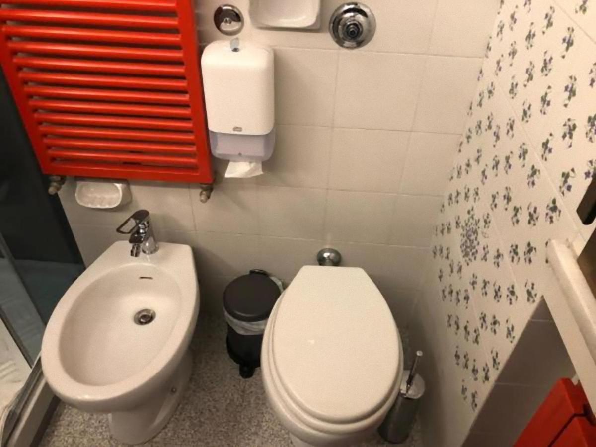Tourist House Bologna - Fringe - Self Check-In Leilighet Eksteriør bilde