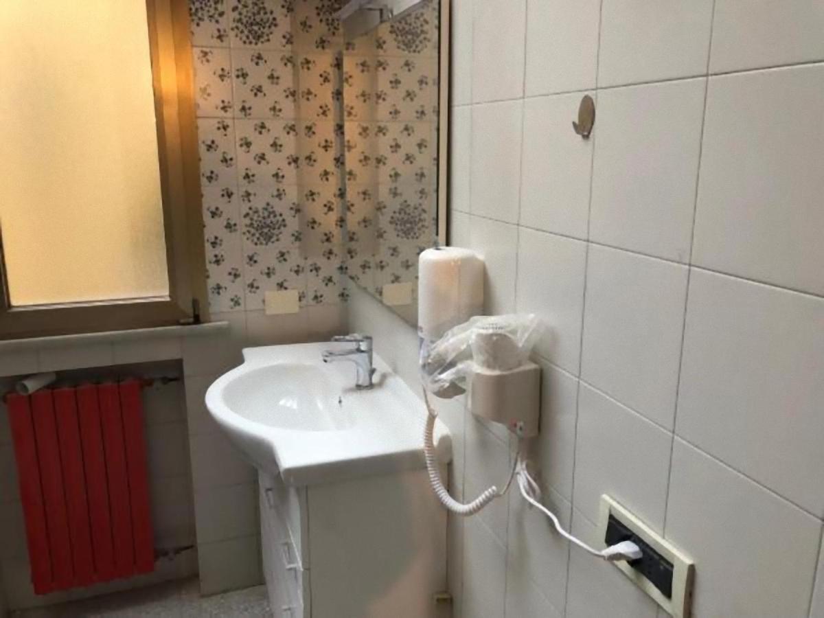 Tourist House Bologna - Fringe - Self Check-In Leilighet Eksteriør bilde