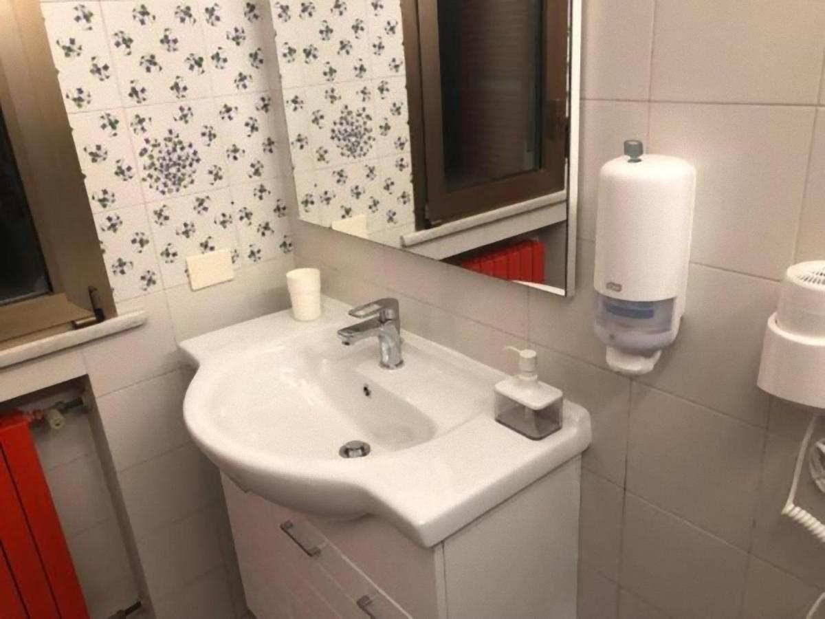 Tourist House Bologna - Fringe - Self Check-In Leilighet Eksteriør bilde